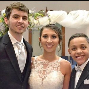 Meet your Posher, Deedee